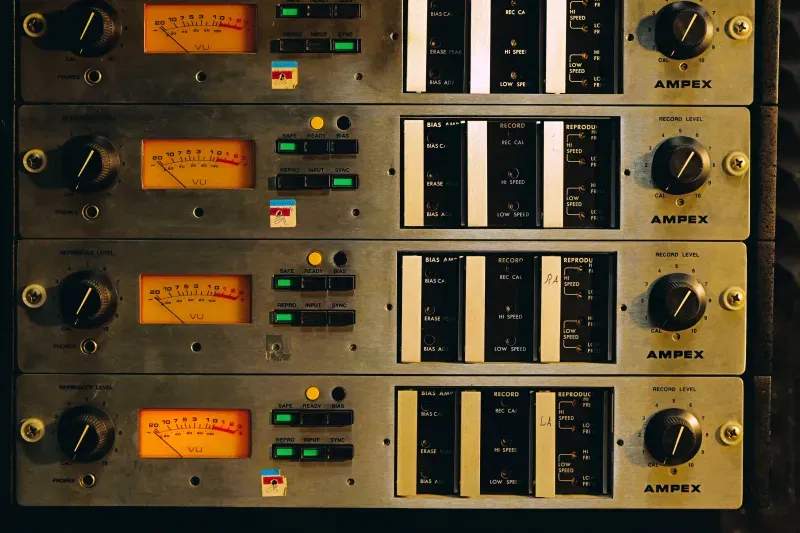 Studio Lumière Sonore 13